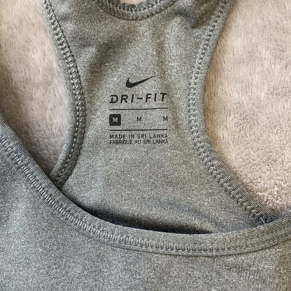 Nike dri-fit sports bra - Picture 3 of 3